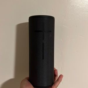 Ultimate Ears - MEGABOOM 3 Portable Wireless Bluetooth Speaker
